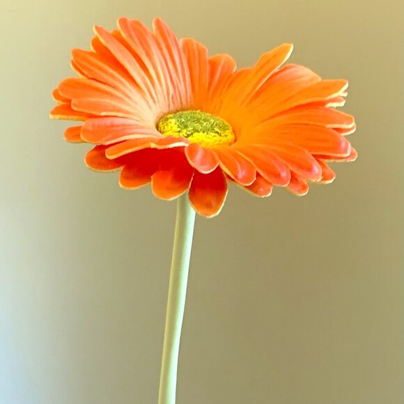 Realistic Bundle 4 15" Artificial Faux Flowers Gerbera Daisies Bright Orange New - Picture 3 of 3